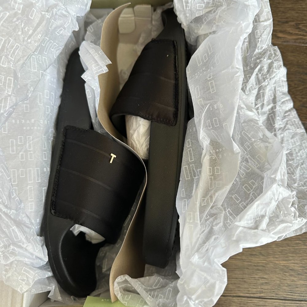Ted Baker Slides - Picture 3 of 5